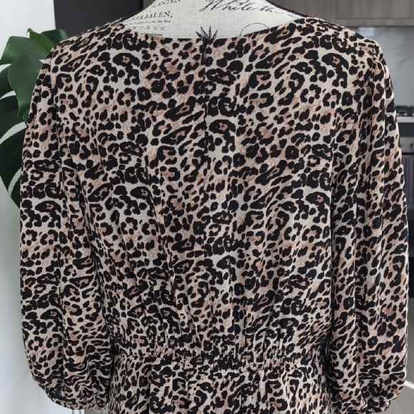 Vince Camuto Animal Print Long Sleeve Dress - Picture 5 of 5